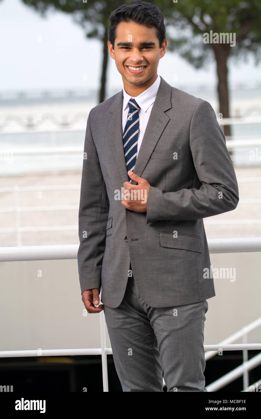 Business man with suit in outdoor ambient Stock Photo - Alamy