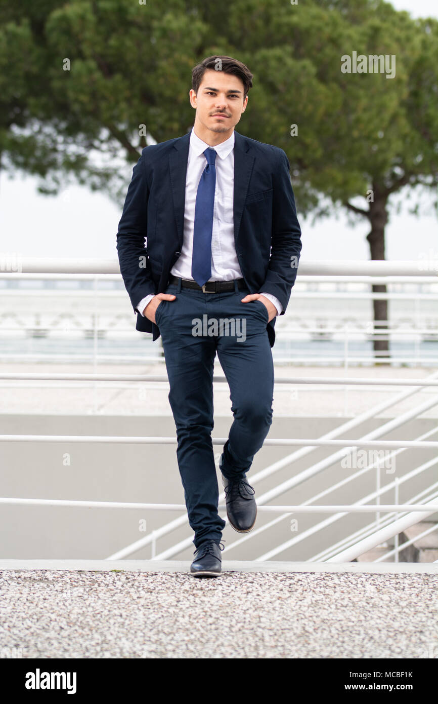 Business man with suit in outdoor ambient Stock Photo - Alamy