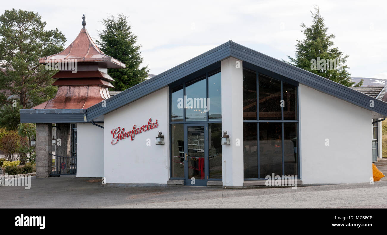 Glenfarclas Whisky Distillery, Ballindalloch, Speyside, Banffshire, Scotland, UK. Stock Photo