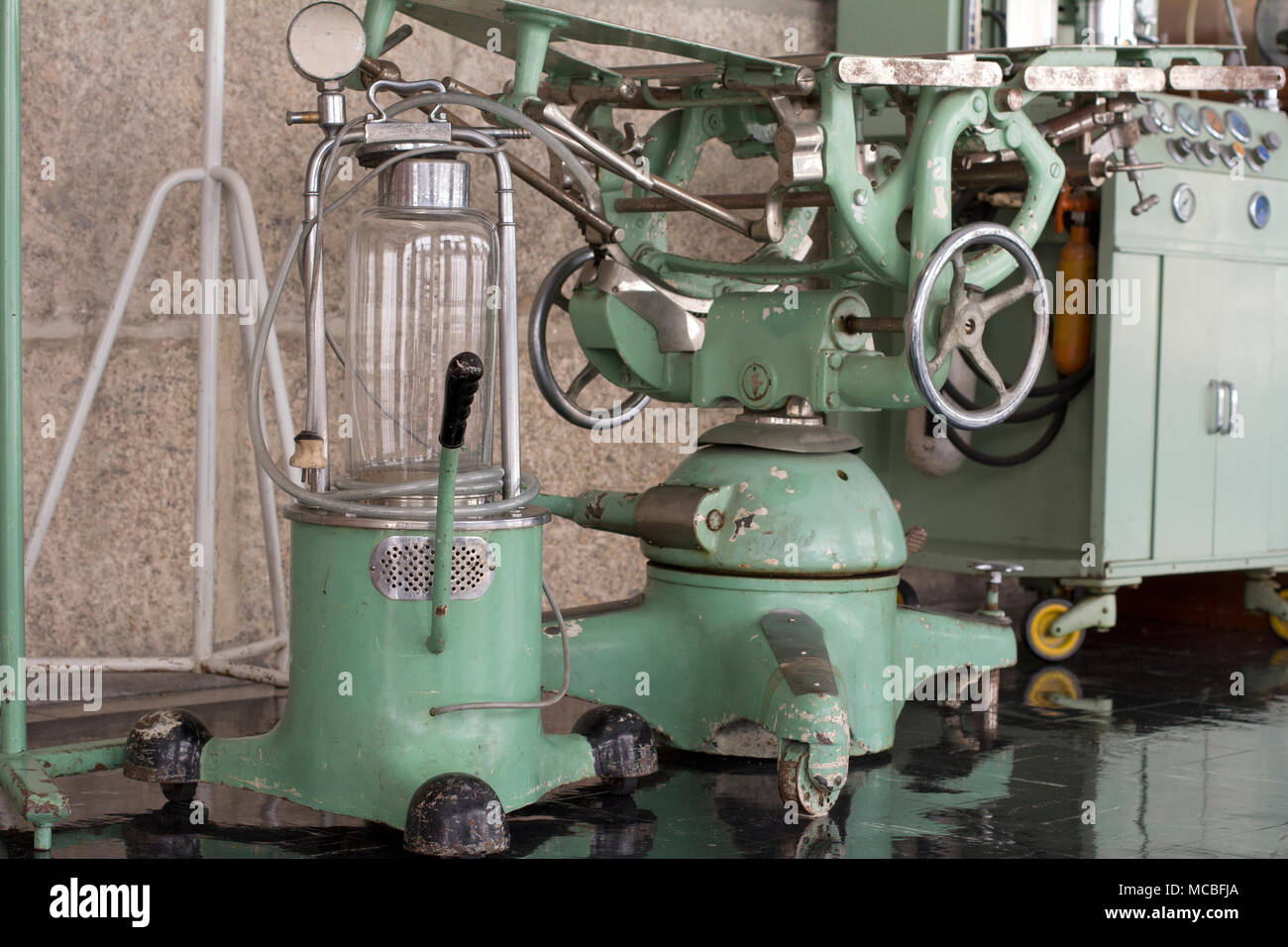 Old anesthesia machine Stock Photo Alamy