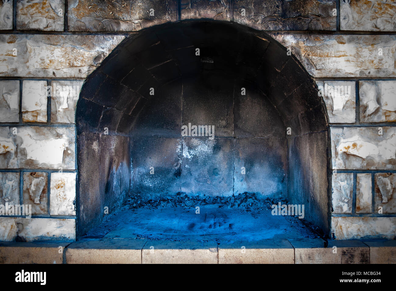 Traditional bread baking oven hires stock photography and images Alamy