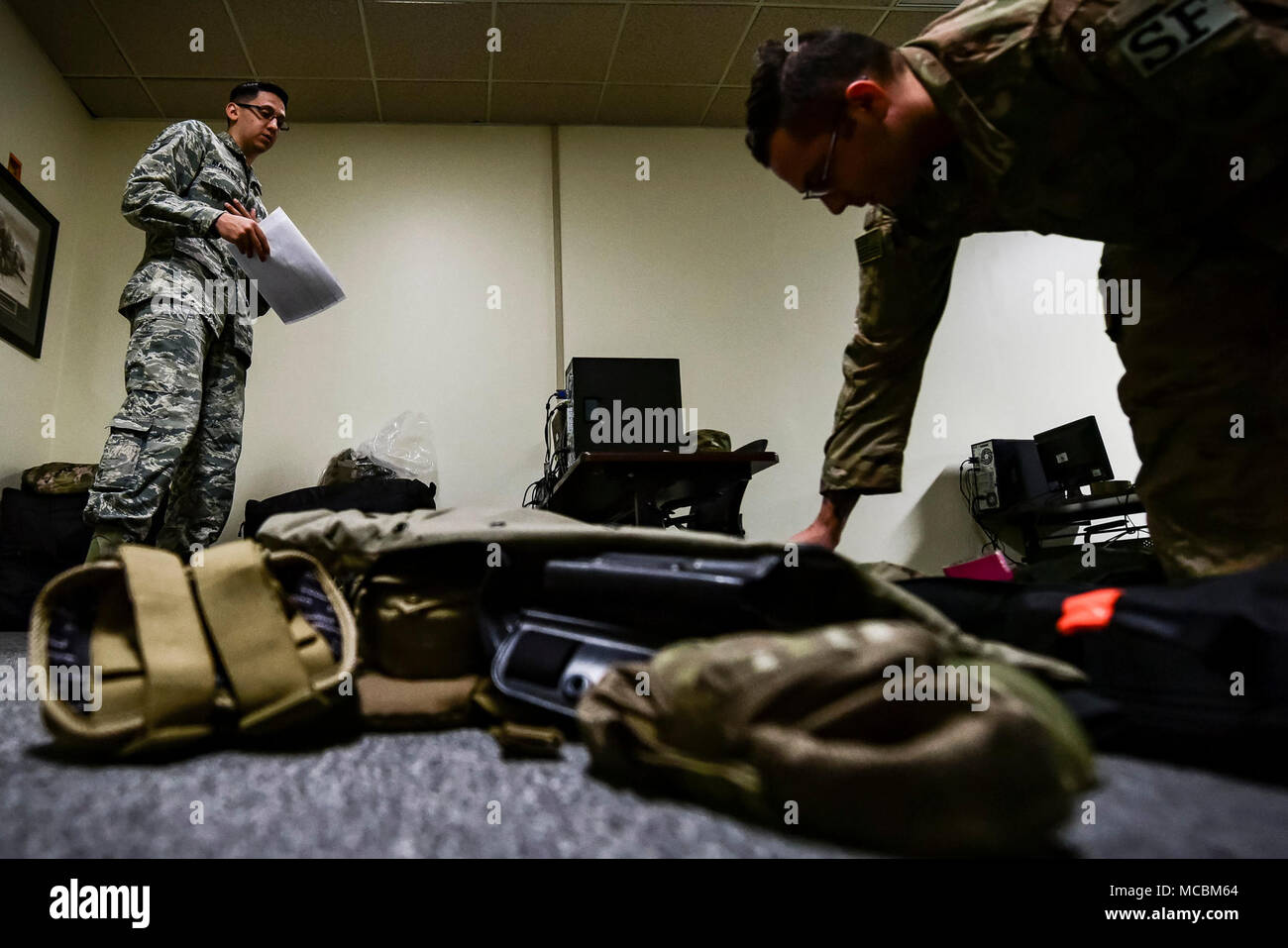Deployment bag hi-res stock photography and images - Alamy