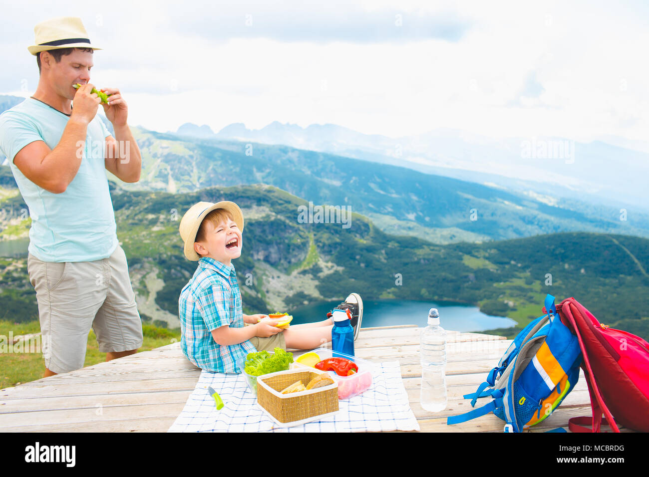 Rils hi-res stock photography and images - Alamy