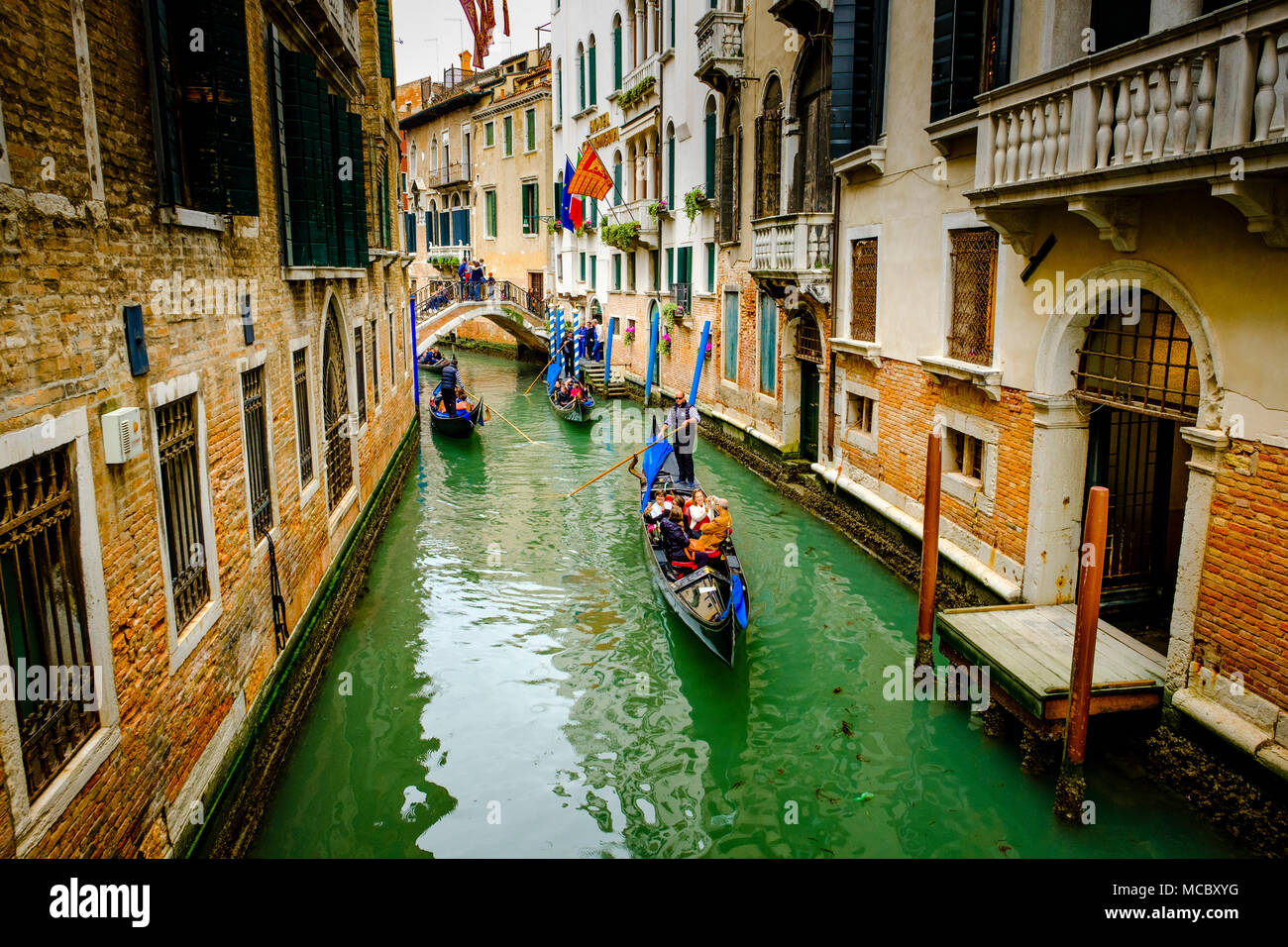 Venice gondola landing stage hi-res stock photography and images - Alamy