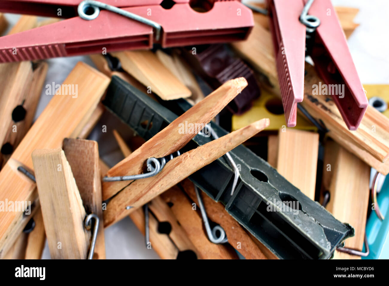 Clothespin wallpaper hires stock photography and images Alamy