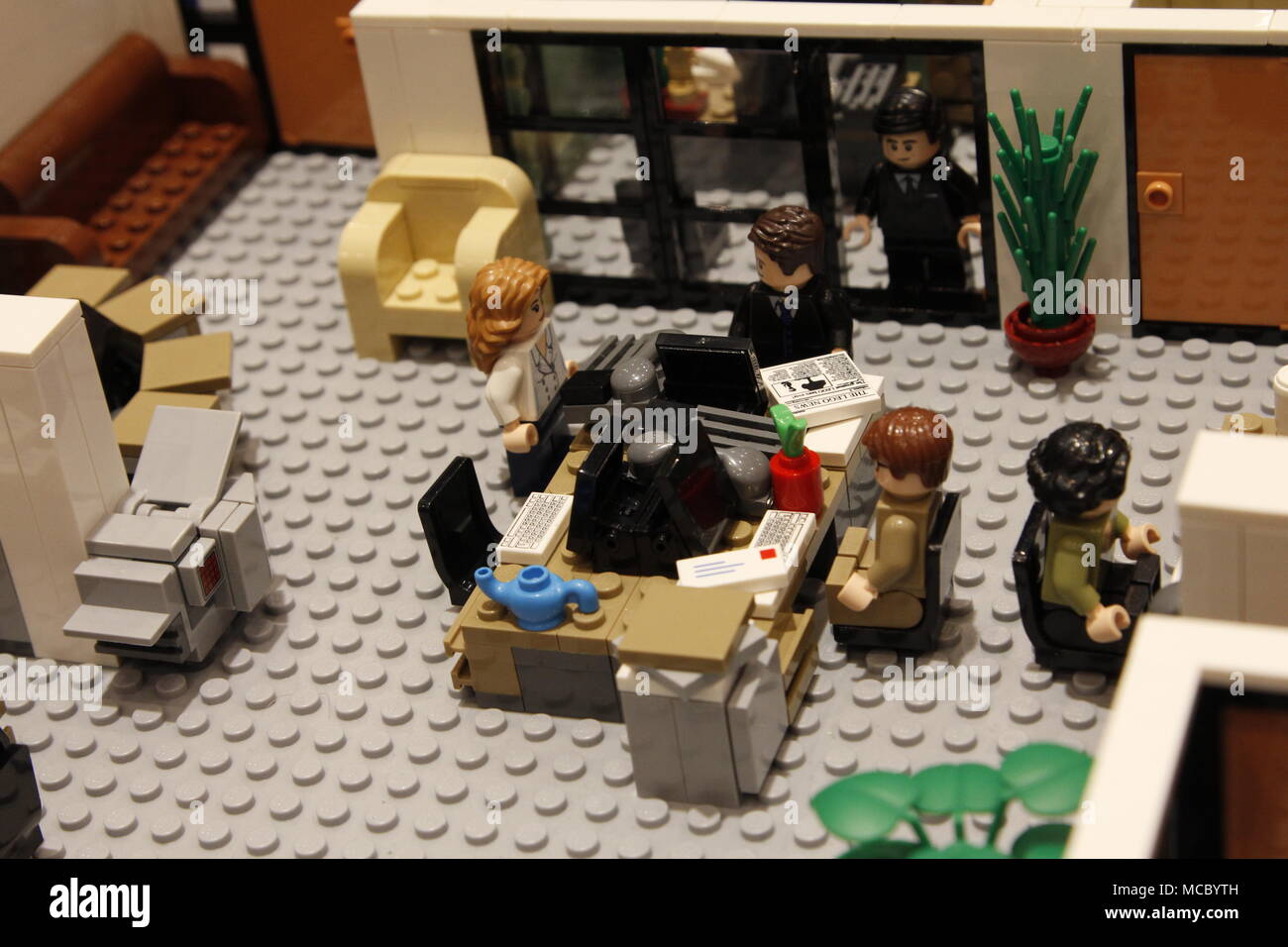 Lego Workplace diorama scene Stock Photo - Alamy