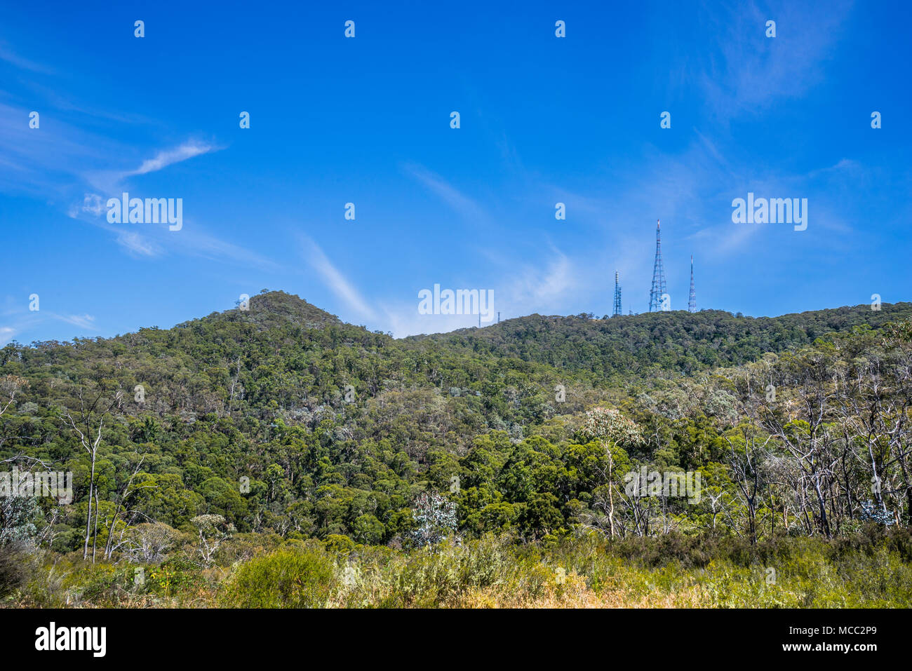 Transmission towers at the summit of 1,390 m Mount Canobolas, a mountain on a spur of the Great Dividing Range in the Central Tablelands region of New Stock Photo