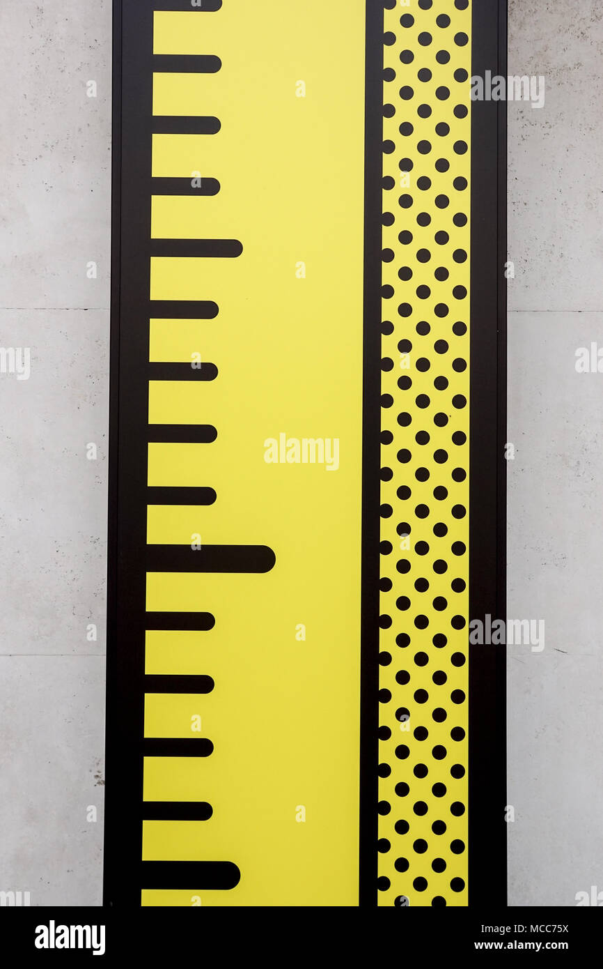 meter on the cardboard wall to measure height Stock Photo