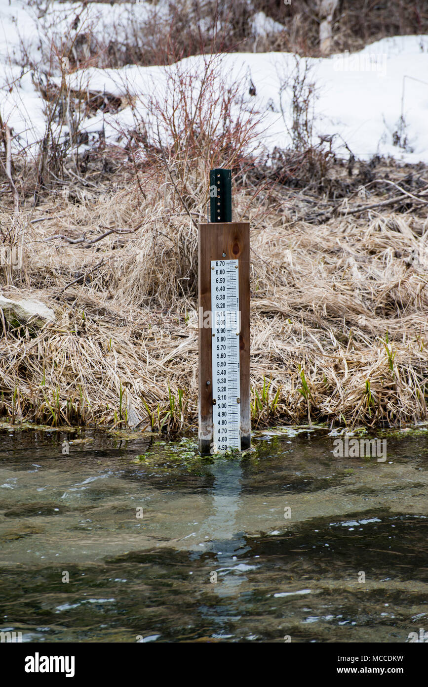 Water depth marker hires stock photography and images Alamy