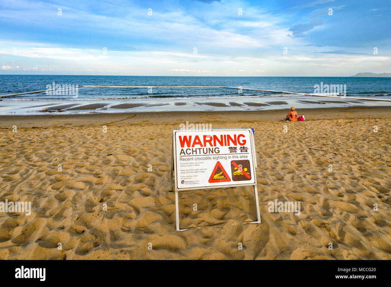 Sign warning of recent crocodile sighting in the swimming area of Yorkeys Knob beach, near Cairns, Northern Beaches, Far North Queensland, FNQ, QLD, A Stock Photo