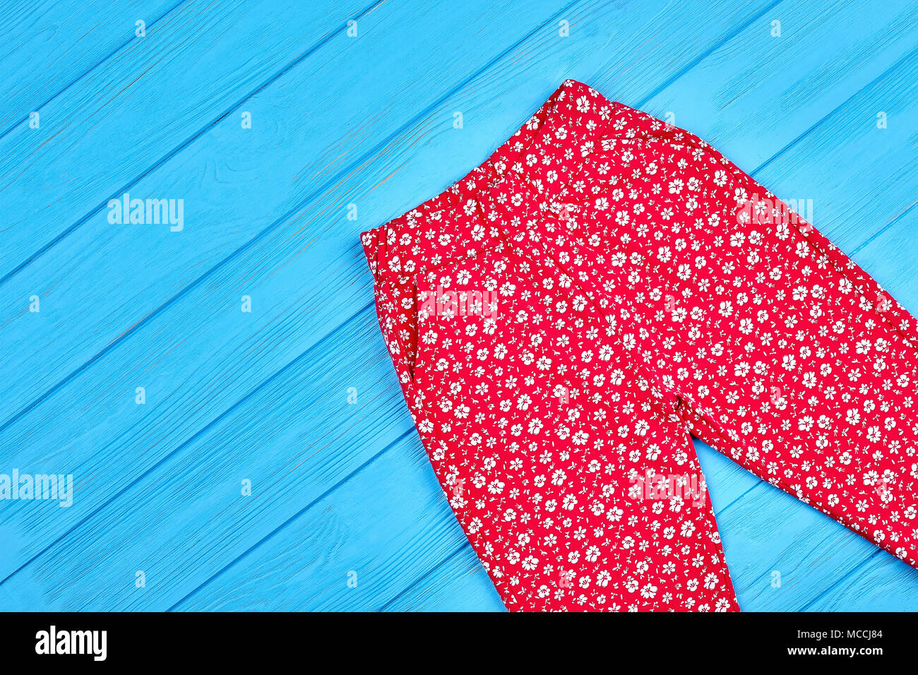 Red harem trousers hi-res stock photography and images - Alamy