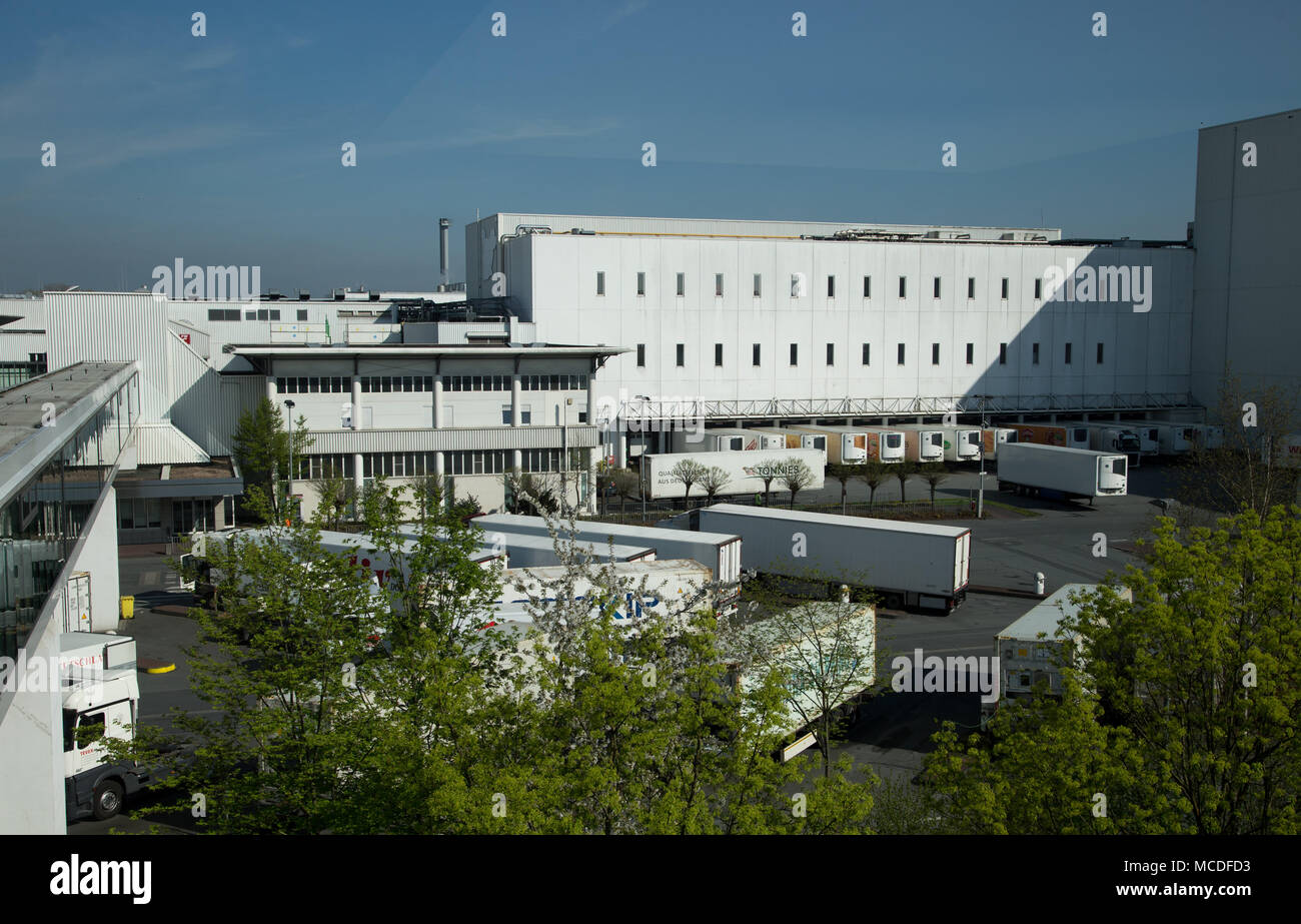 16 April 2018, Germany, Rheda-Wiedenbrueck: View of the Toennies production hall. Toennies Holding ApS & Co. KG. is to present the group's results for 2017. Photo: Friso Gentsch/dpa Stock Photo