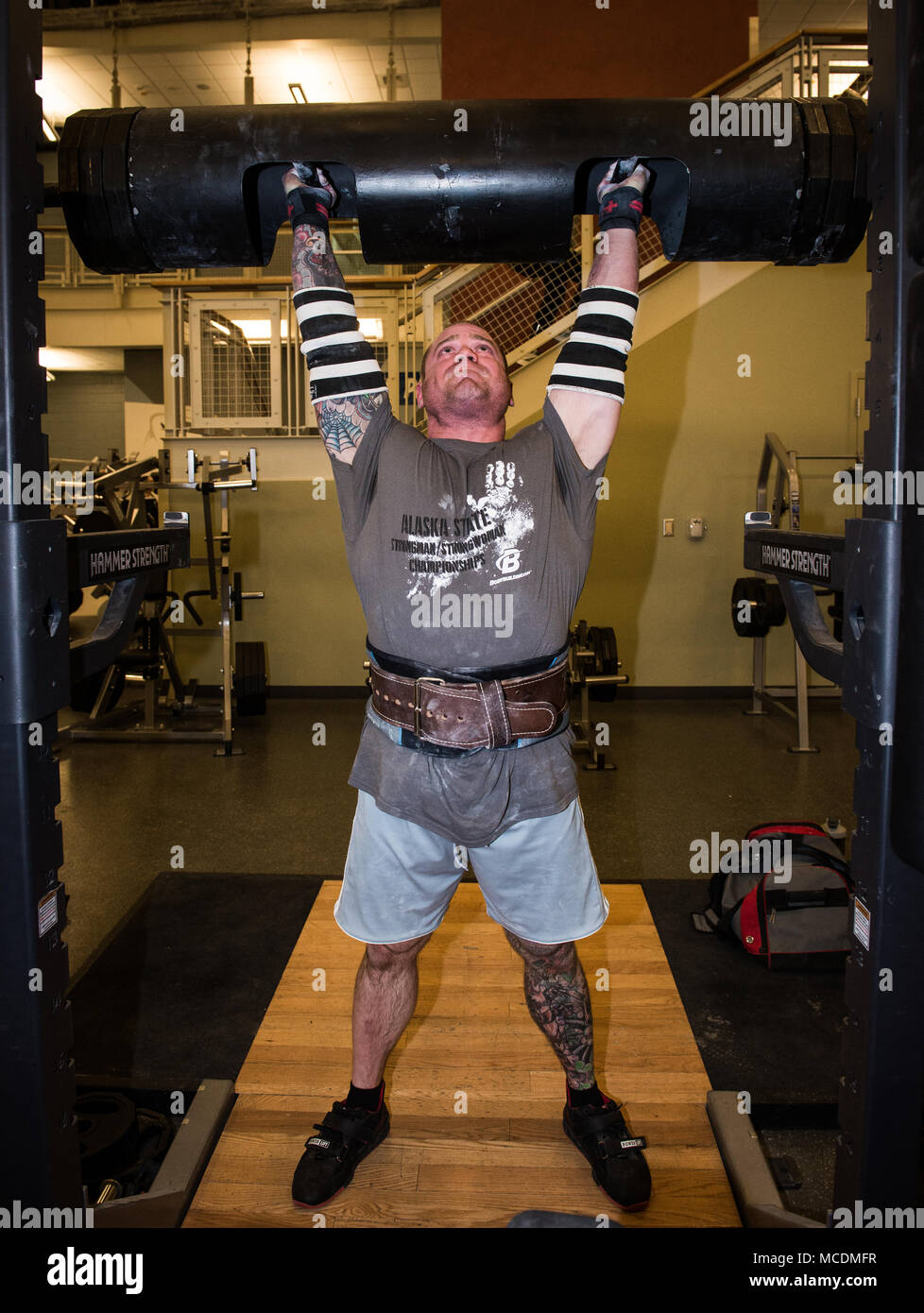 Paradiso CrossFit - Dumbbell Ground to Overhead 