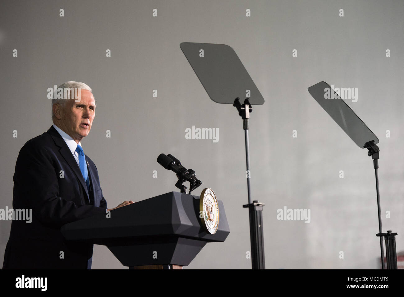 Spaceflight 21st century hi-res stock photography and images - Alamy