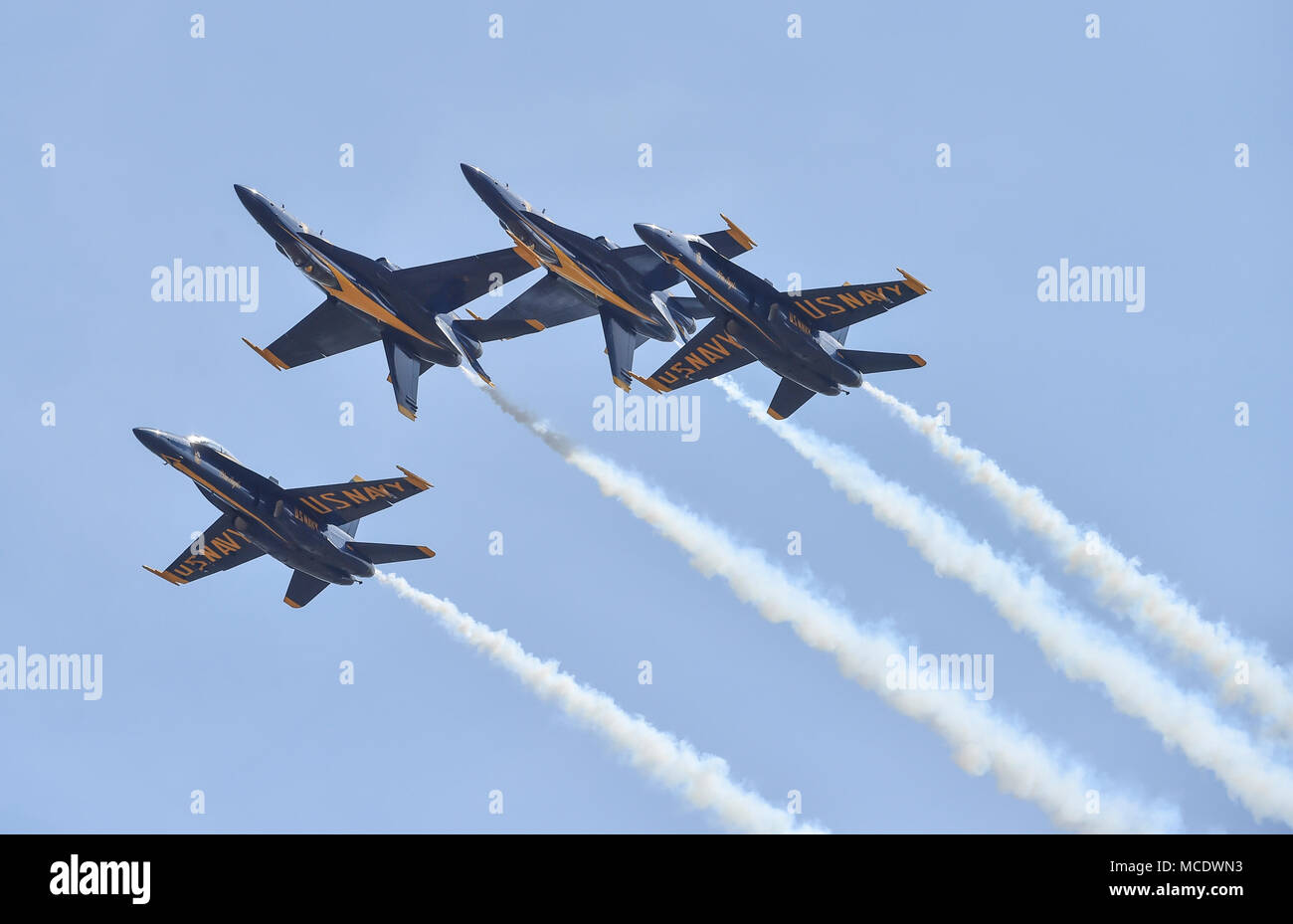 180412-N-NI474-2205  TUSCALOOSA, Ala. (April 12, 2018) The U.S. Navy flight demonstration squadron, the Blue Angels, Diamond pilots perform the Double Farvel maneuver during a practice demonstration for the Tuscaloosa Regional Air Show. The Blue Angels are scheduled to perform more than 60 demonstrations at more than 30 locations across the U.S. and Canada in 2018. (U.S. Navy photo by Mass Communication Specialist 1st Class Daniel M. Young/Released) Stock Photo