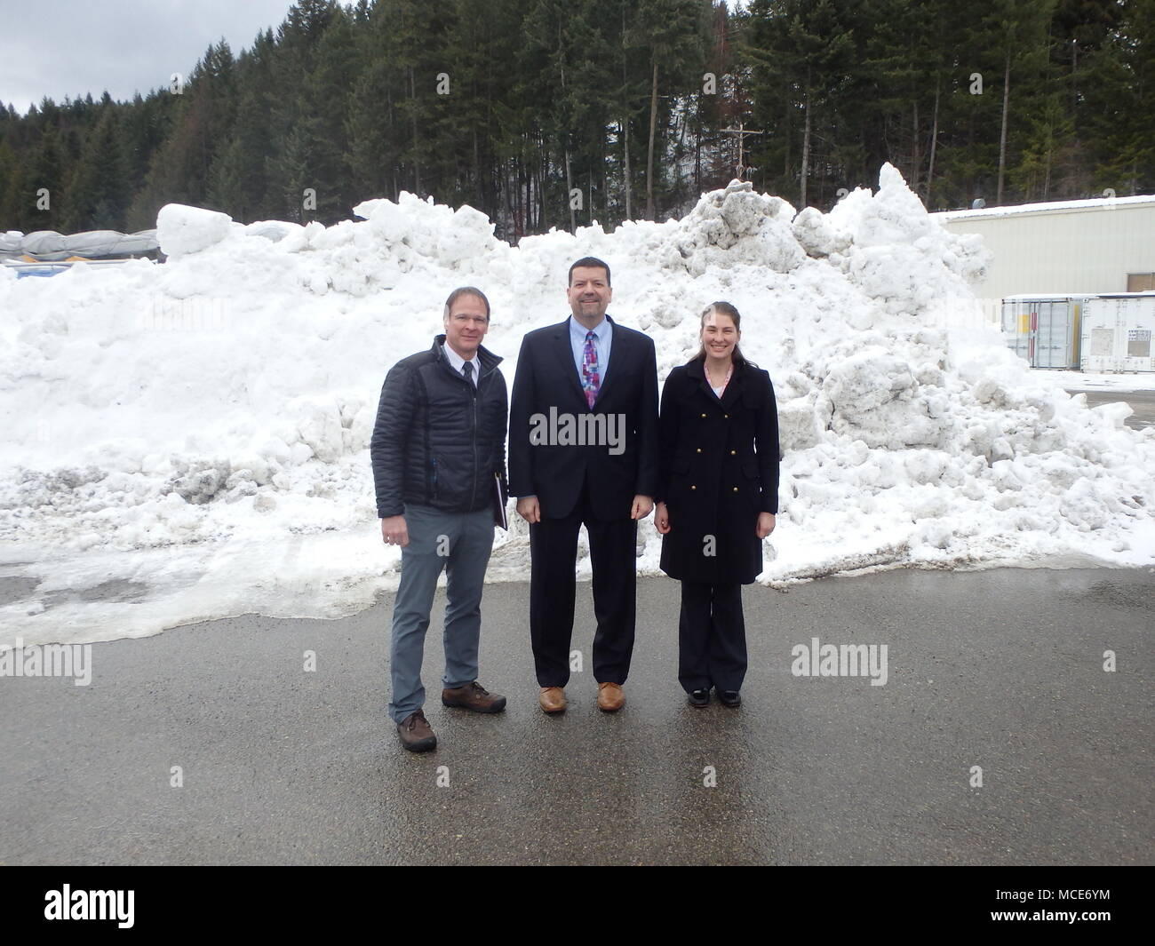 James Smerchansky (center), executive director for Naval Sea Systems