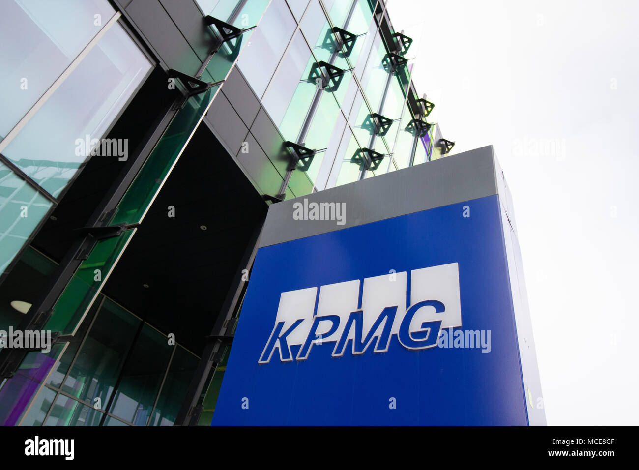 Kpmg leeds hires stock photography and images Alamy