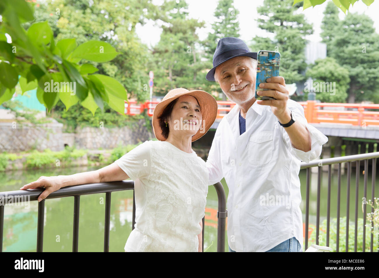 Senior couple taking selfie with smart phone Stock Photo - Alamy