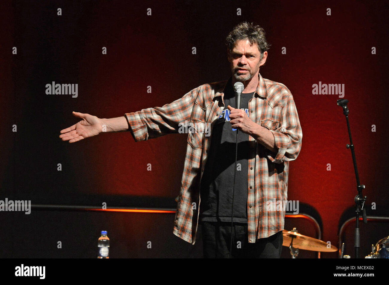 Comedian Rich Hall performing at the Clickimin Centre in Shetland Stock Photo