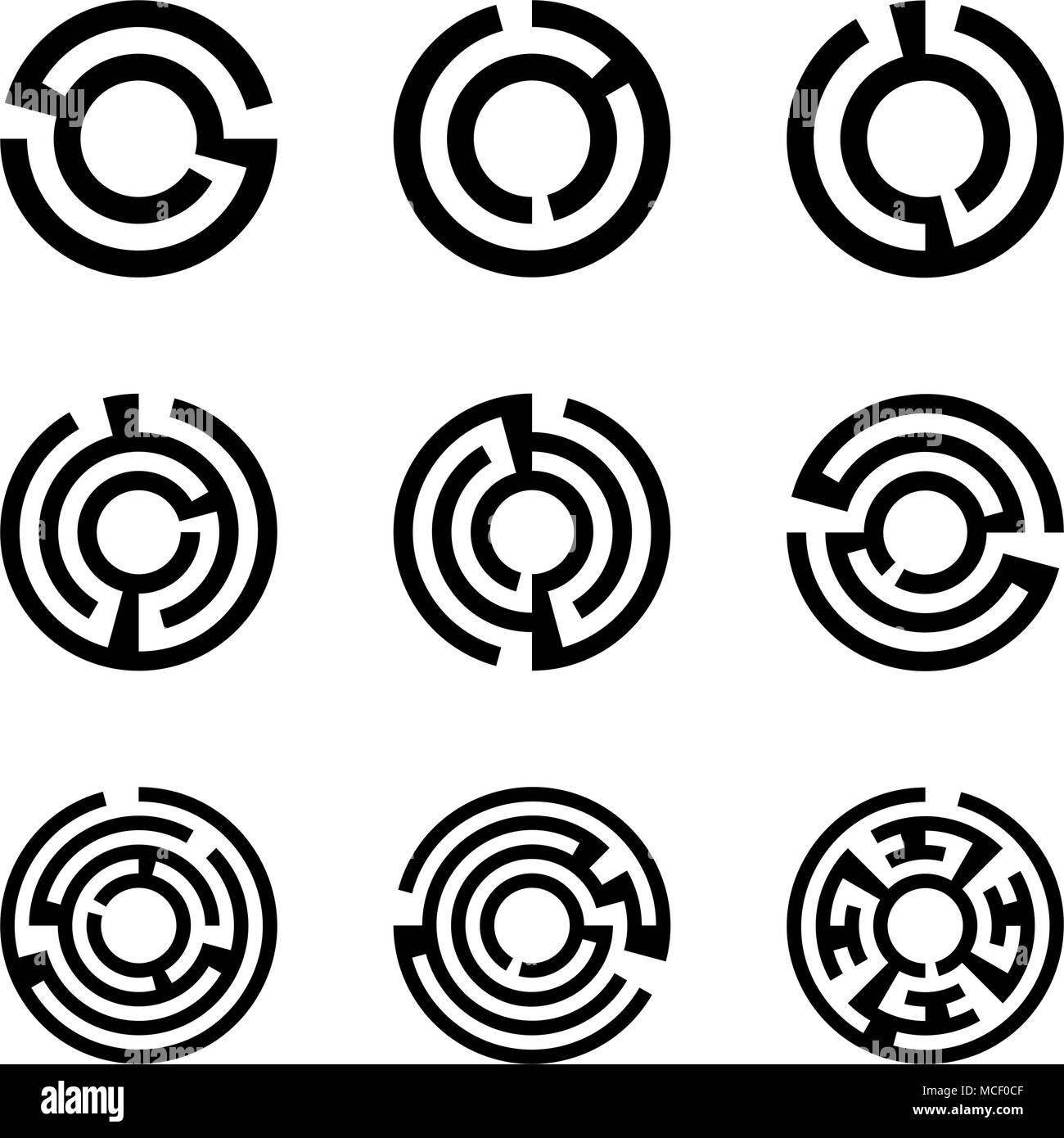 Round maze icon in Black and White Stock Photos & Images - Alamy