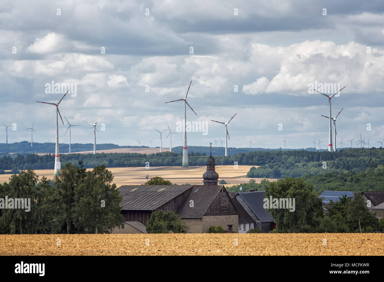 Windenergieanlagen im Hunsrück Stock Photo