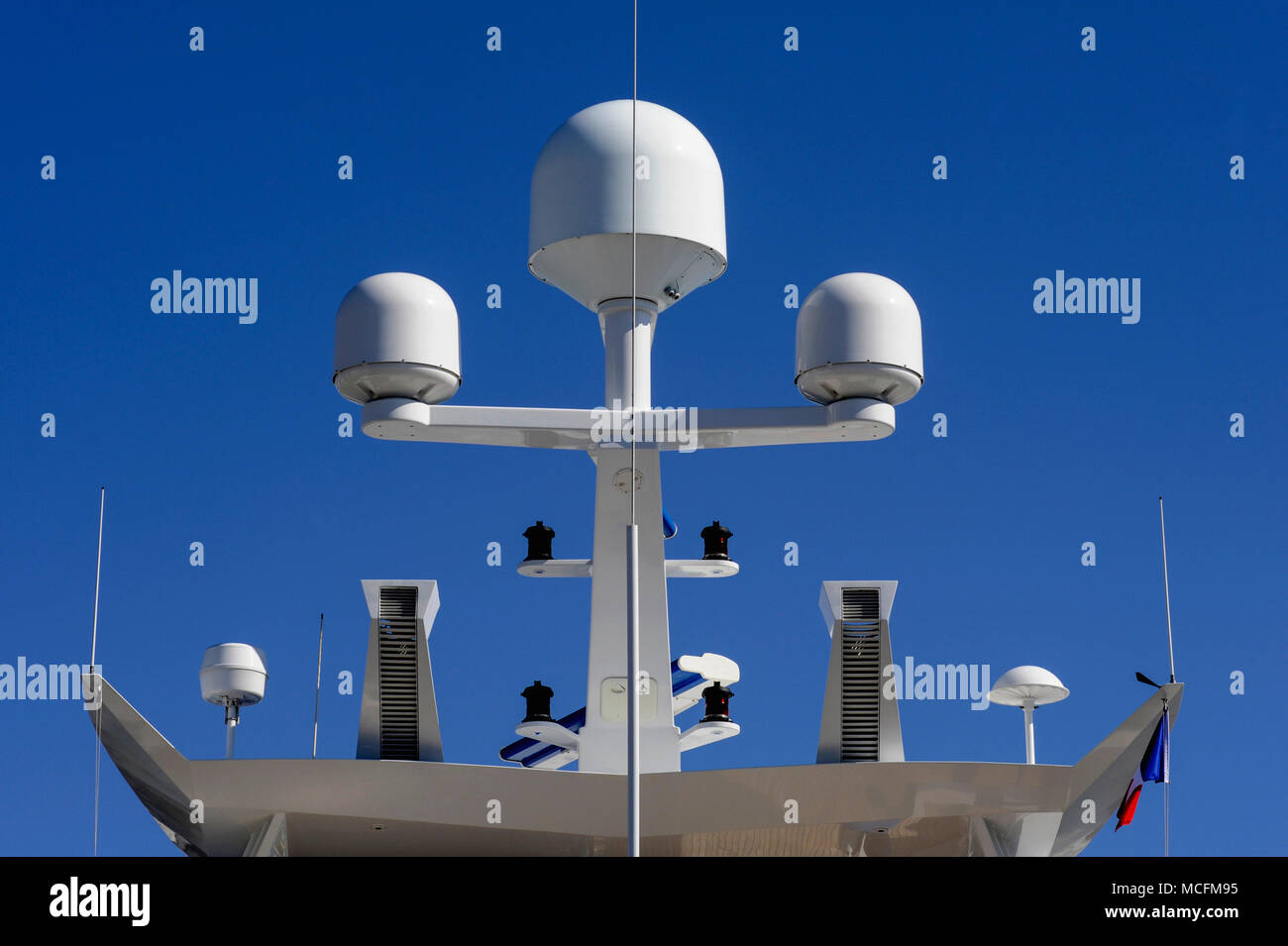 YACHTS AND SUPER YACHTS ANTENNA MAST SATELLITES DOMES BOATS RADARS
