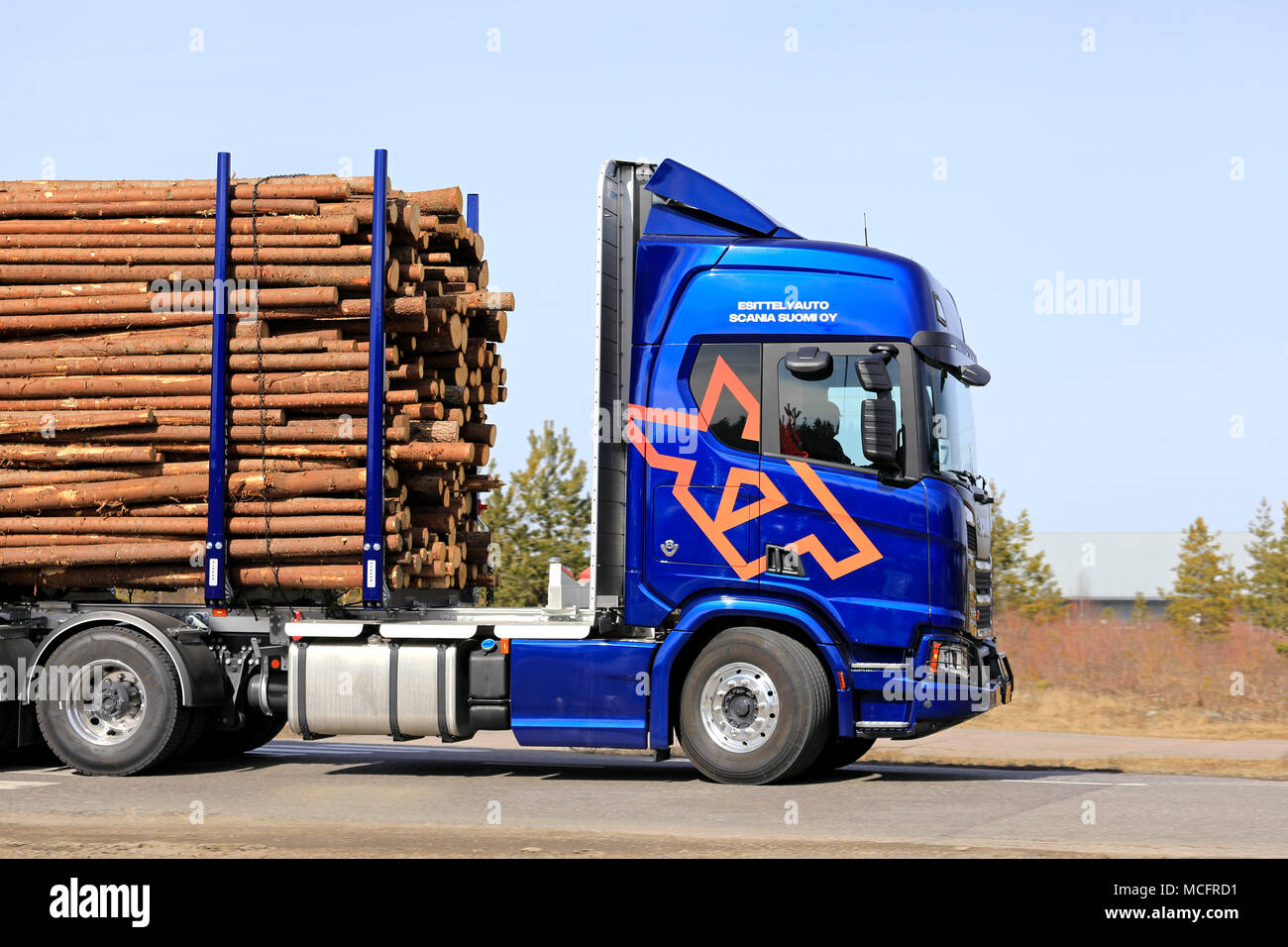 Beautifull Scania V8 Truck Cargo Editorial Photo - Image of motorway,  container: 70577291