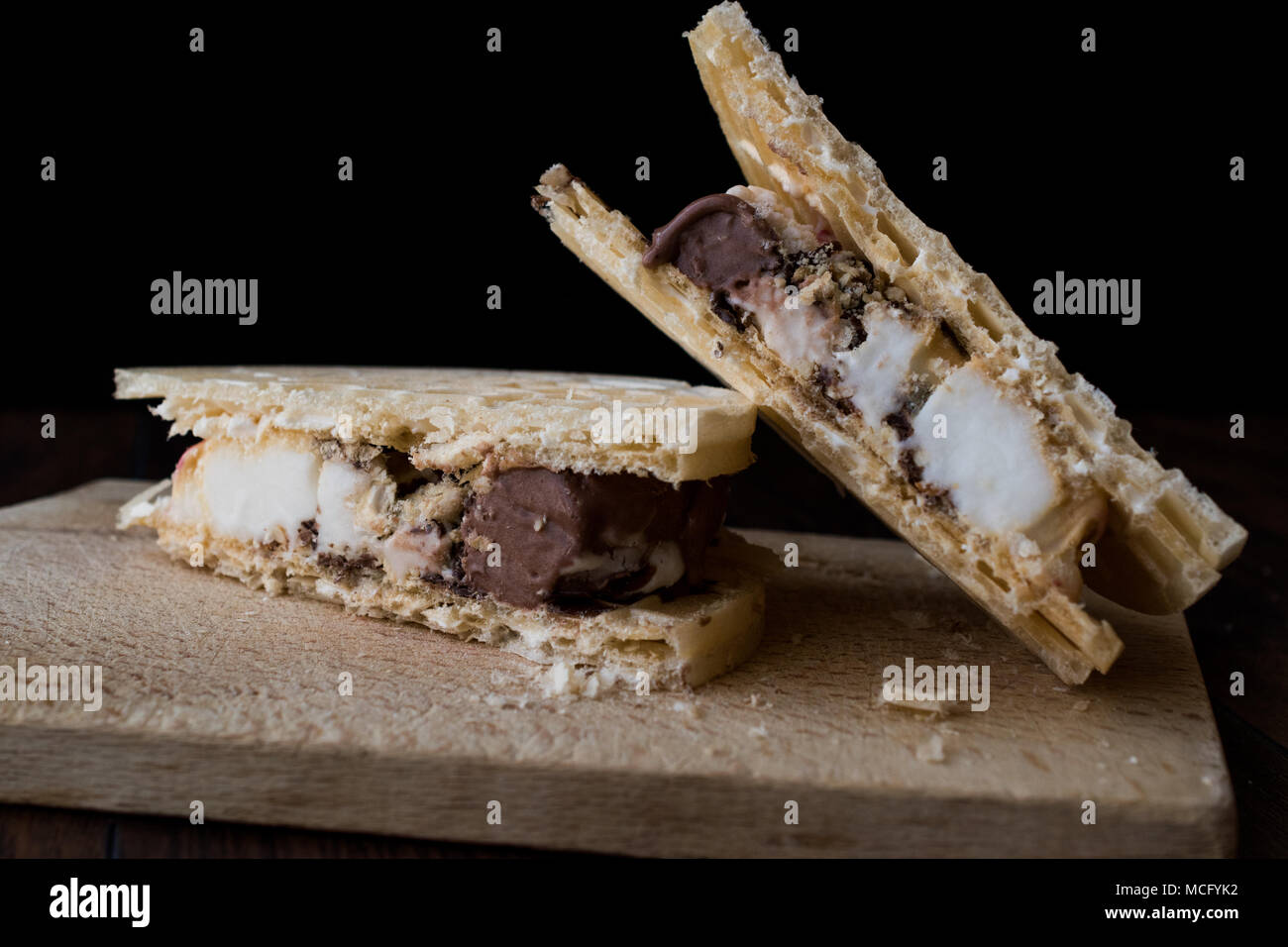 Halva ice cream sandwich / Kagit helva arasi dondurma. Dessert Concept