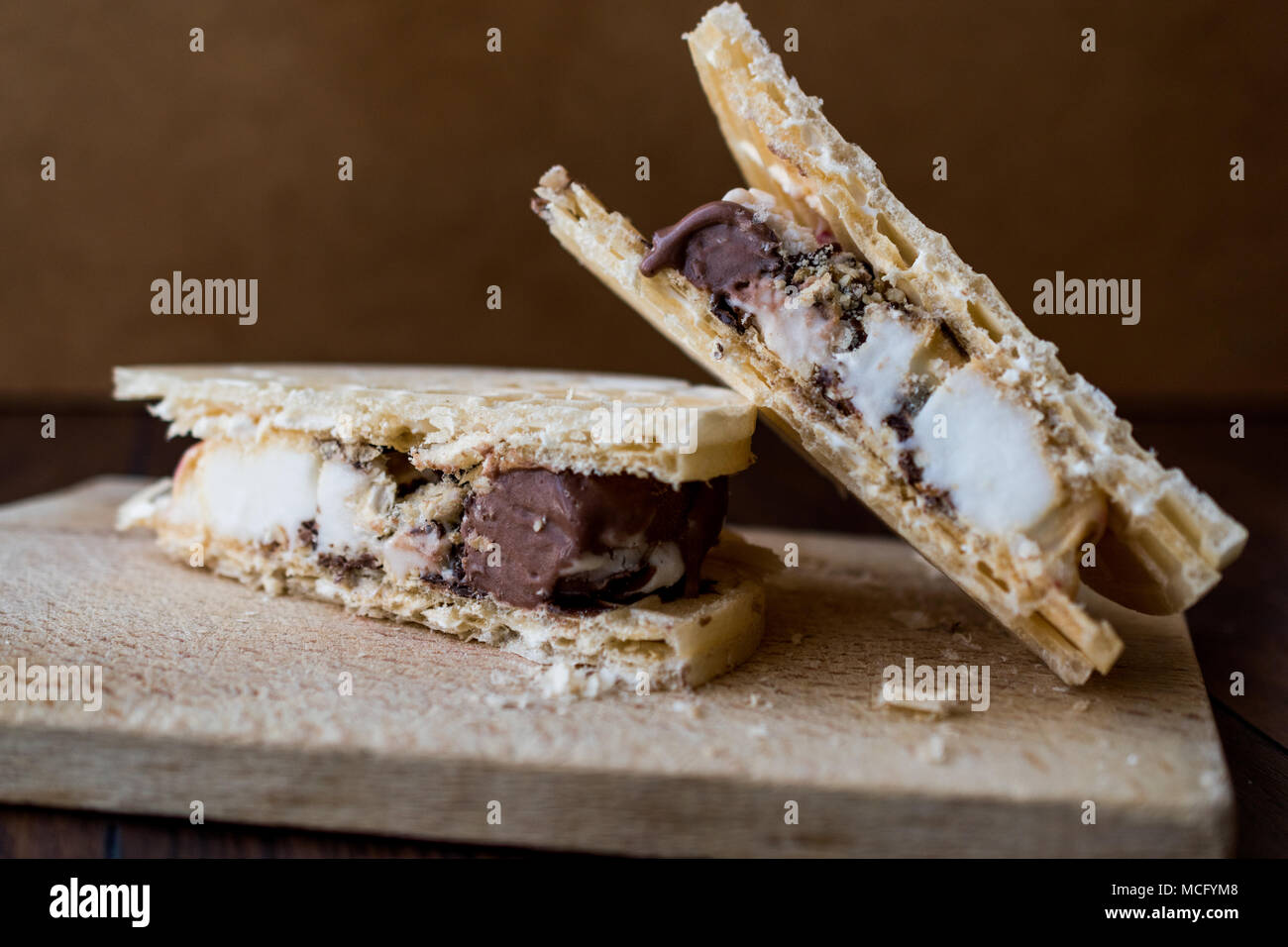 Halva ice cream sandwich / Kagit helva arasi dondurma. Dessert Concept