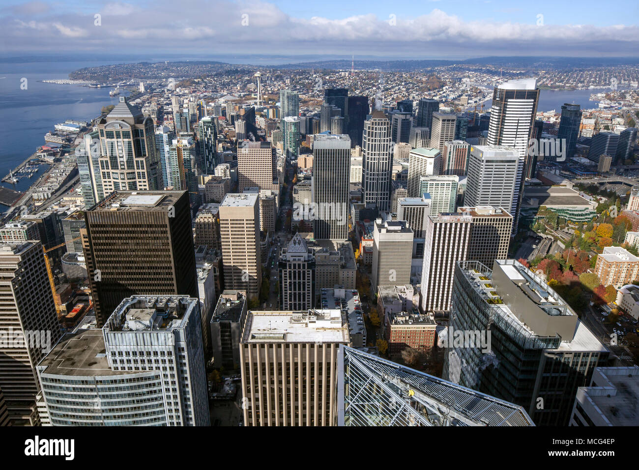 WA14324-00...WASHINGTON -View Seattle's downtown core from the Sky View Observatory on the 73 floor of the Columbia Center building.cty Stock Photo