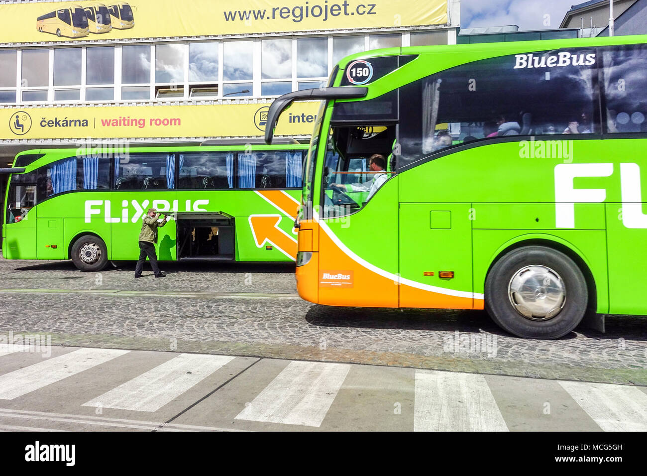 Flixbus bus hi-res stock photography and images - Alamy