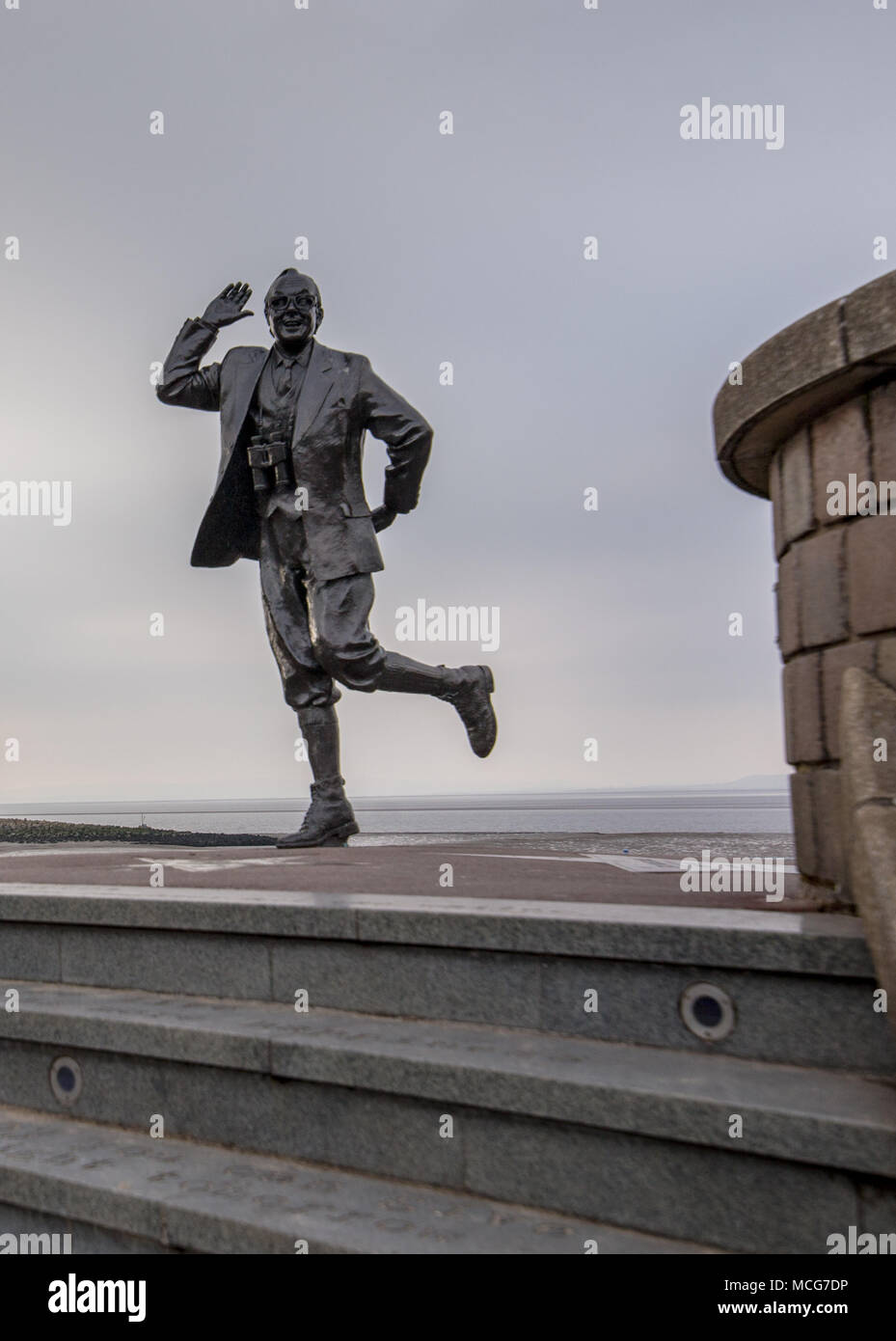 Statue of Eric Morecambe on Morecambe promenade.  Taken at Morecambe, England, UK on 11 April 2018. Stock Photo