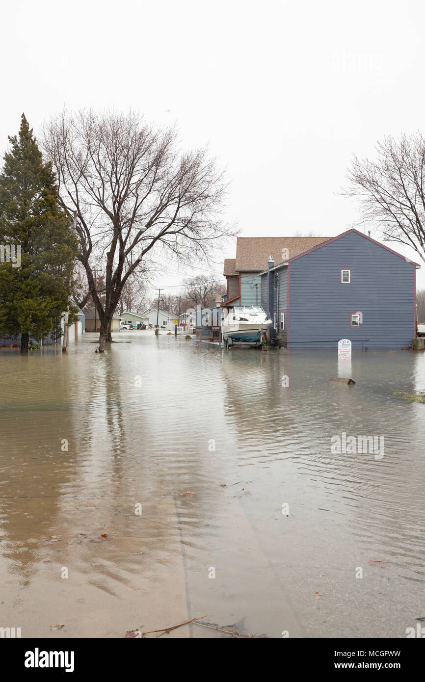 LUNA PIER MICHIGAN, April 15, 2018 More than 200 Luna Pier residents