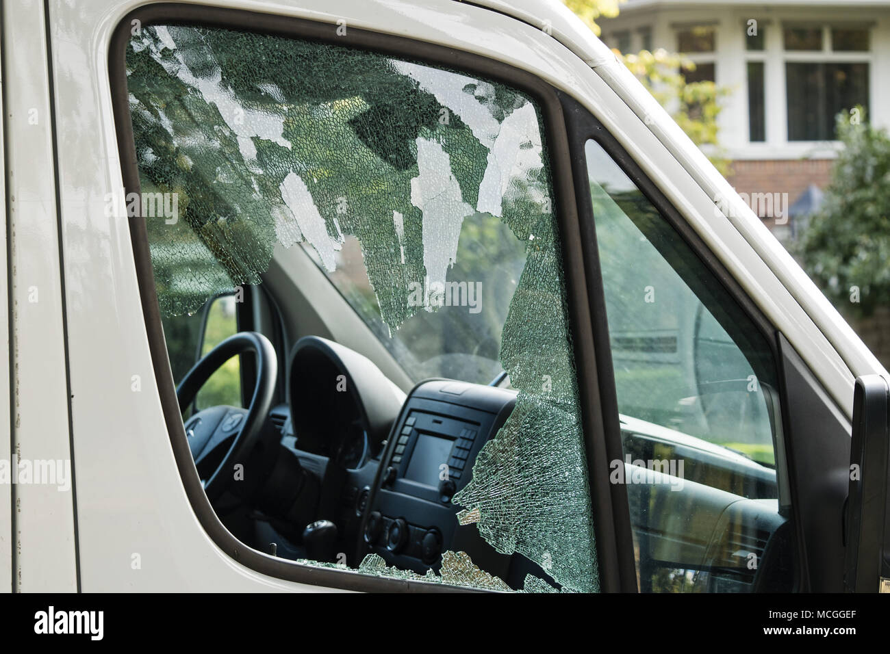 Vancouver, British Columbia, Canada. 30th Sep, 2017. A smashed van window:  another ''smash and grab'' theft from a vehicle. Credit: Bayne Stanley/ZUMA  Wire/Alamy Live News Stock Photo - Alamy