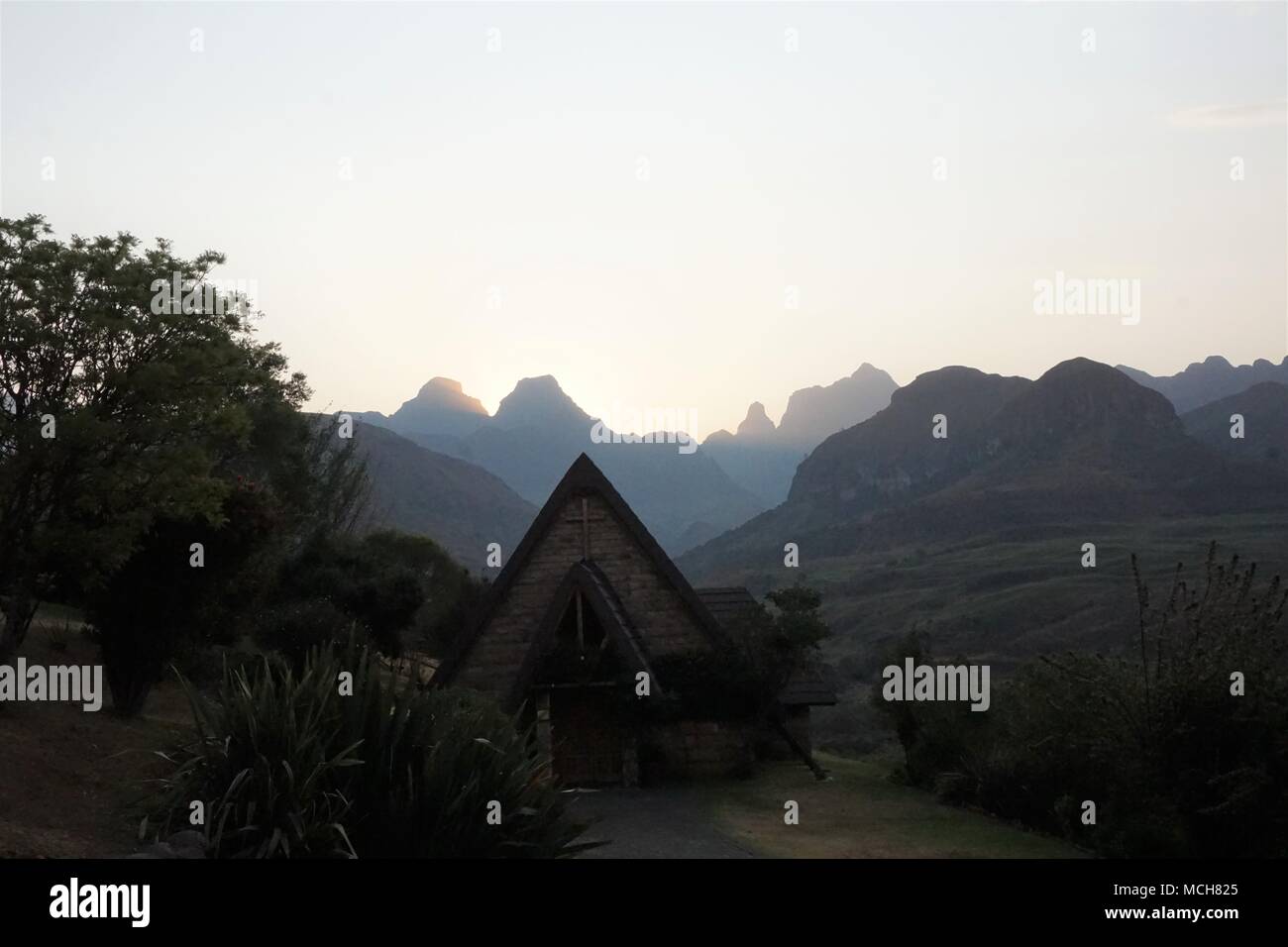 Cathedral peak hi-res stock photography and images - Alamy