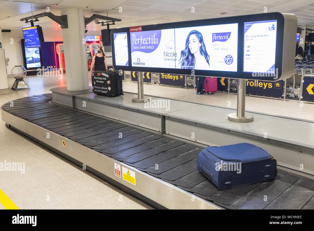 manchester airport luggage lost