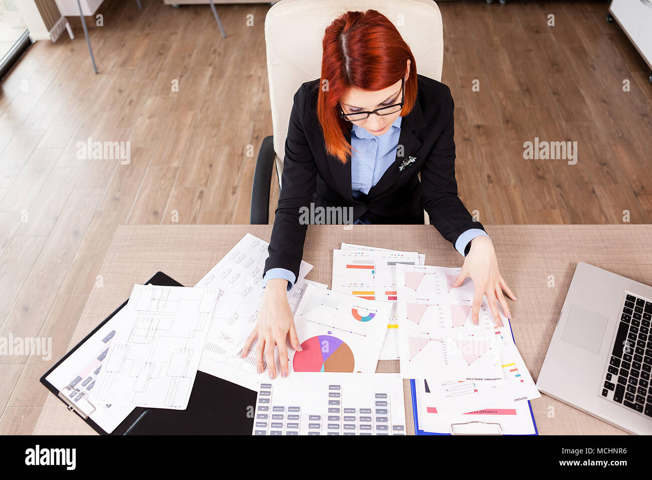 Top view diagrams charts hi-res stock photography and images - Alamy