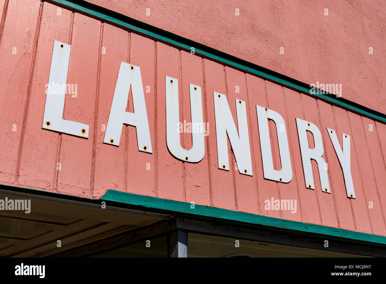 Laundromat signs hires stock photography and images Alamy