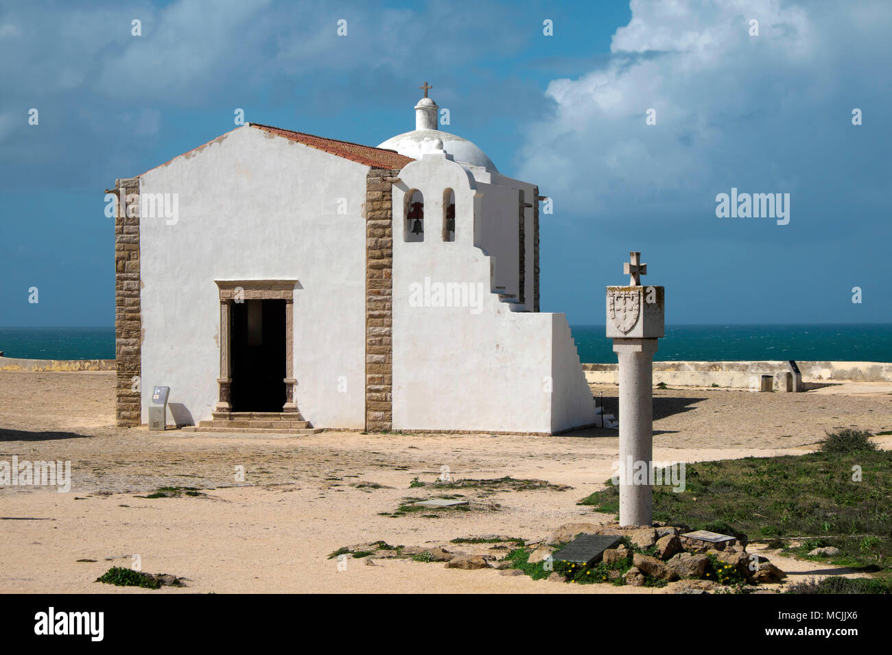 Igreja de nossa senhora da graca hi-res stock photography and images ...