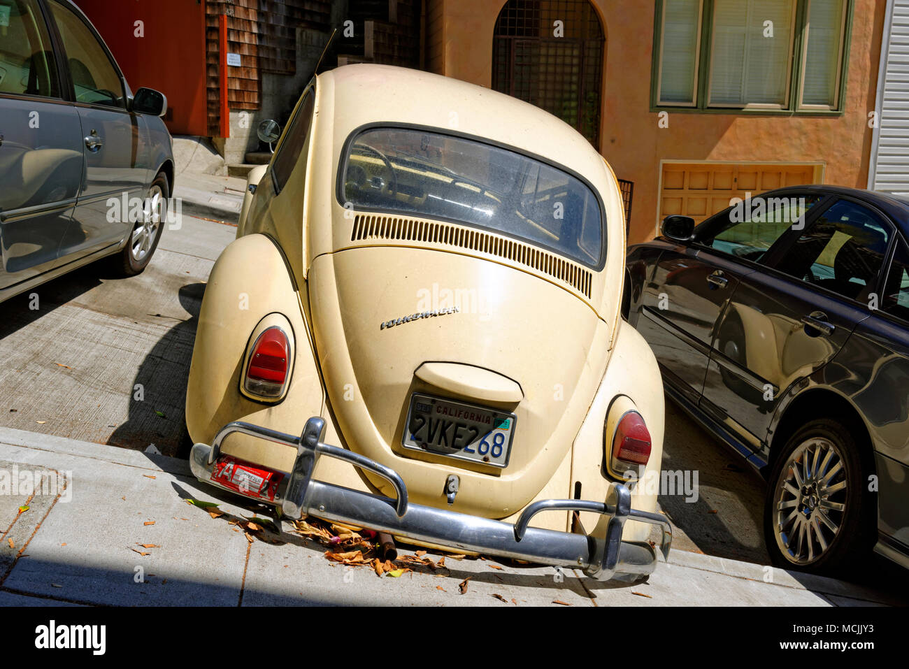 Old VW Beetle, San Francisco, California, USA, North America, parked at an angle on a steep road Stock Photo