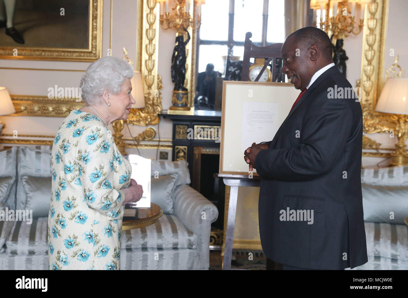 Pictures of Queen Elizabeth with Nelson Mandela, African Leaders