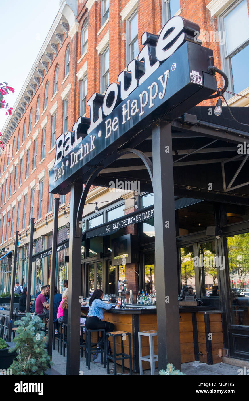 Bar Louie Cleveland Ohio Stock Photo Alamy