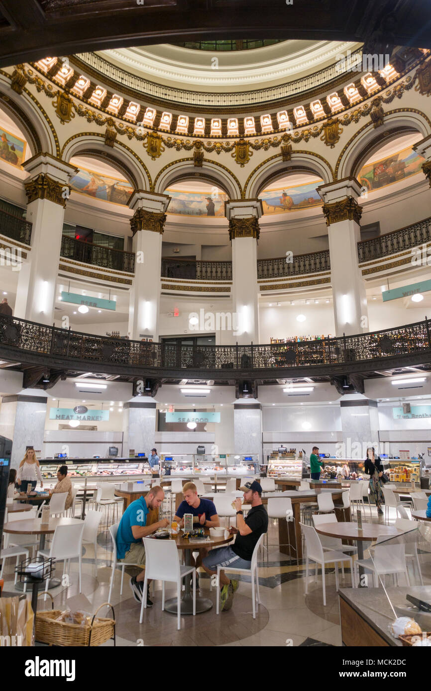 Heinen's grocery store Cleveland Ohio Stock Photo - Alamy