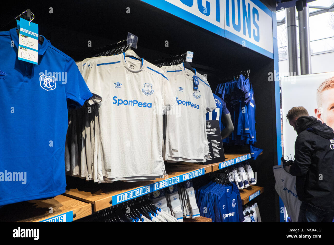 Everton team cheap store