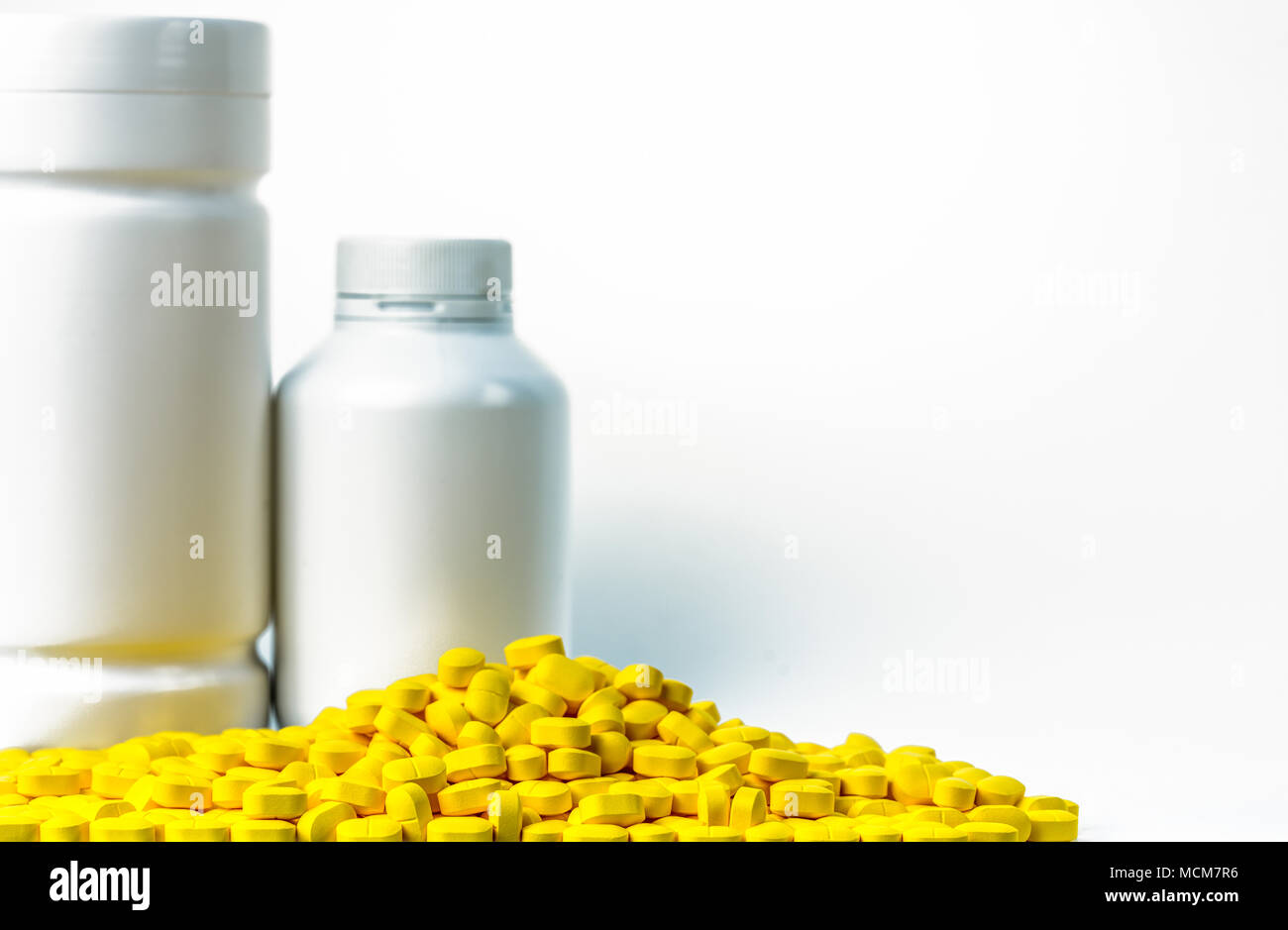 Ibuprofen bottle hires stock photography and images Alamy