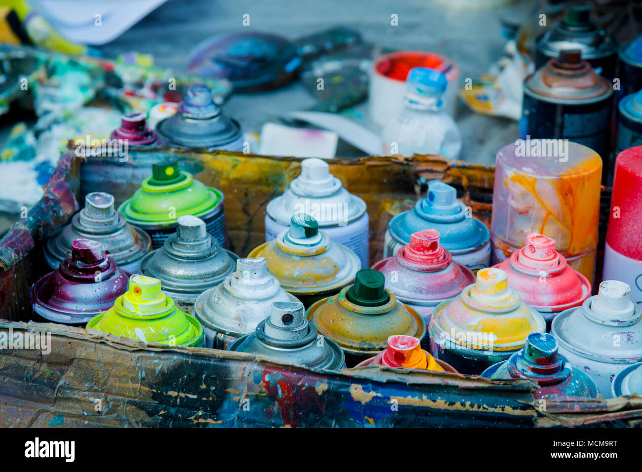 used aerosol spray paint in cans in carton Stock Photo Alamy