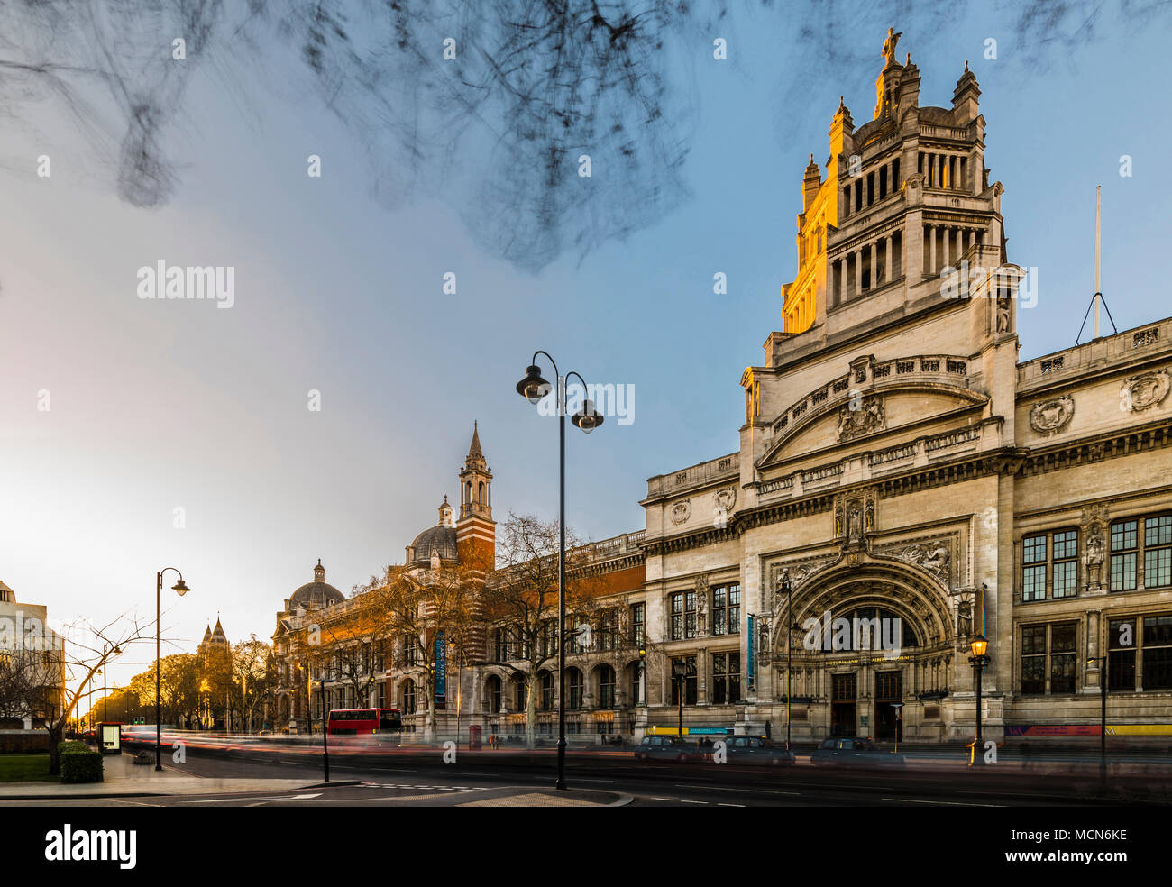 South kensington v a museum hires stock photography and images Alamy