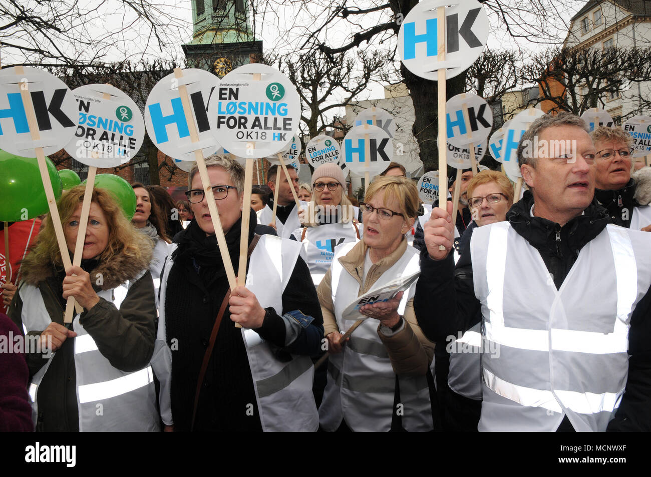 Copenhagen/Denmark 17 April 2018  danish hk or danish union for salaried emplyees stage rally to support all danish labour unions demond for higher wages and other benfit, today in Copenhagen Denmark.       (Photo.Francis Joseph Dean / Deanpictures. Credit: Francis Joseph Dean / Deanpictures/Alamy Live News Stock Photo
