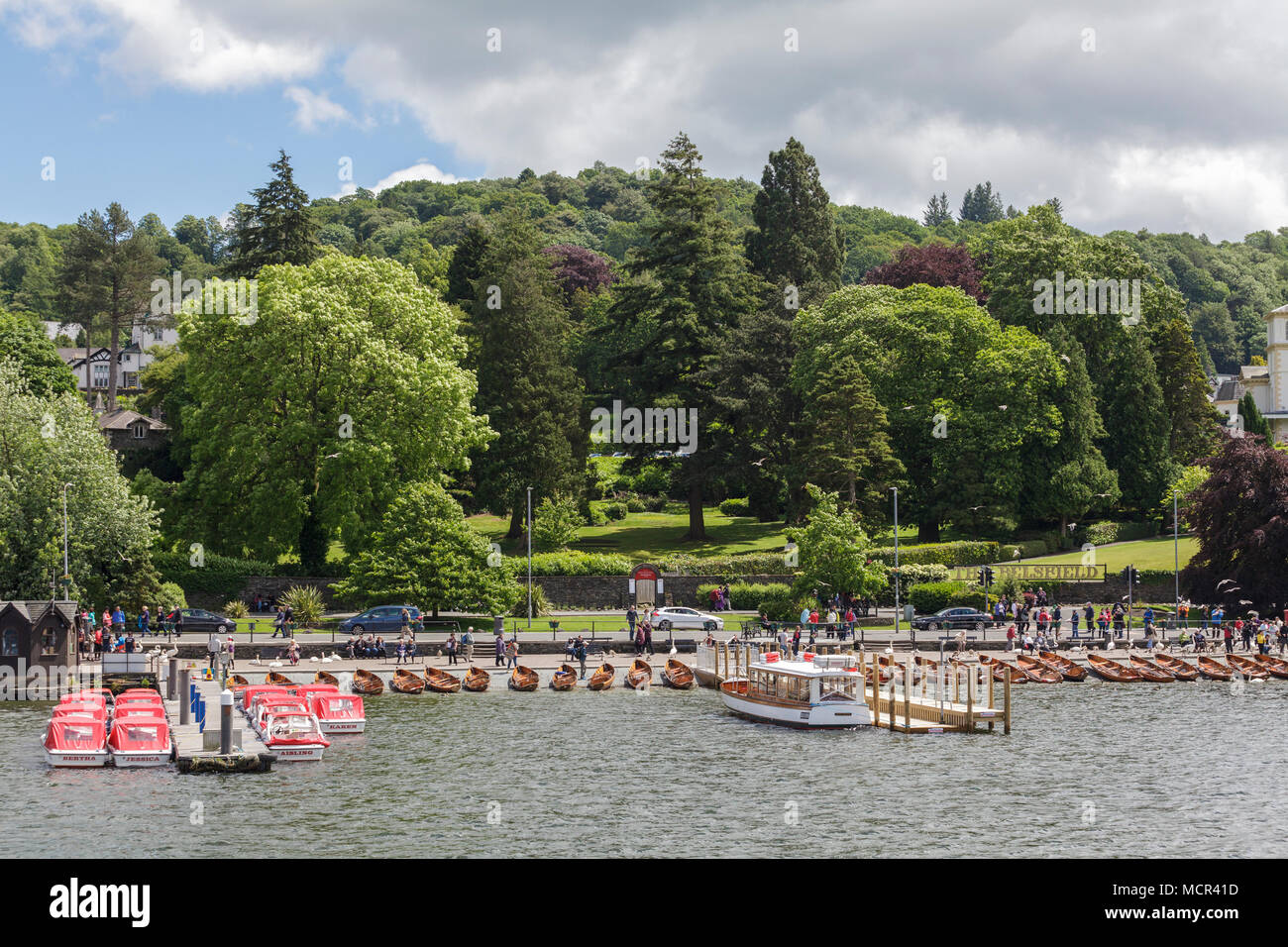 Lake Windermere Shoreline at Bowness on Windermere in the Lake District Stock Photo
