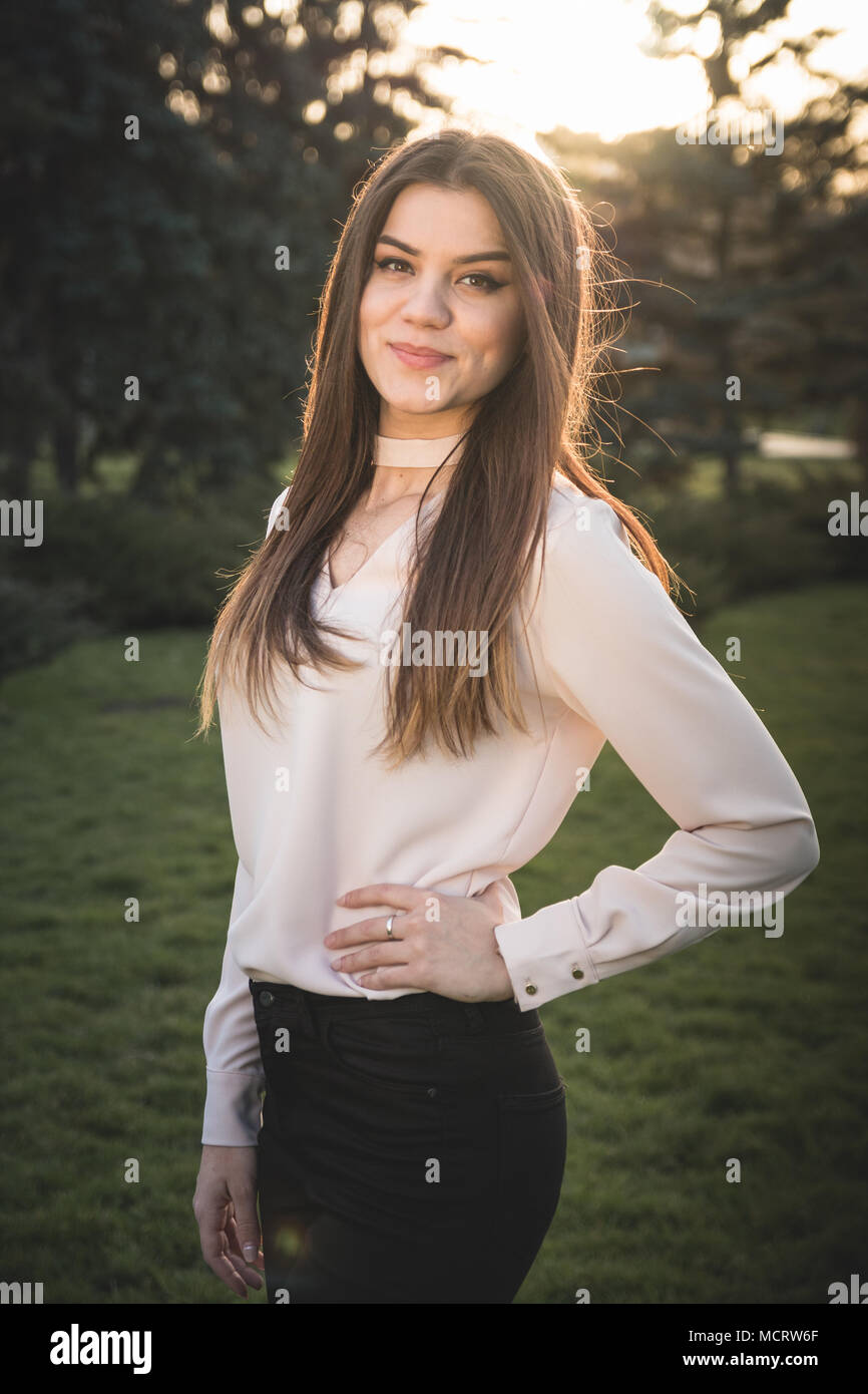 Pose posing model hi-res stock photography and images - Alamy